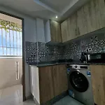 Sunset Apartment, Anza