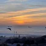 Sunset Apartment, Anza